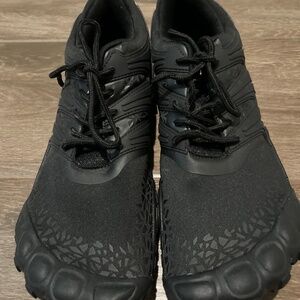 Mens Water Shoes Sz 45 Eu or 11.5/12 US